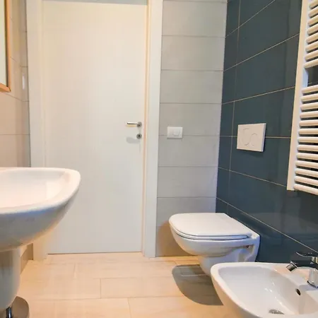 Mare - Housea * 滨海波利尼亚诺